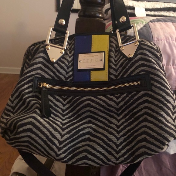 L.A.M.B. Crossbody handbag - Picture 3 of 6